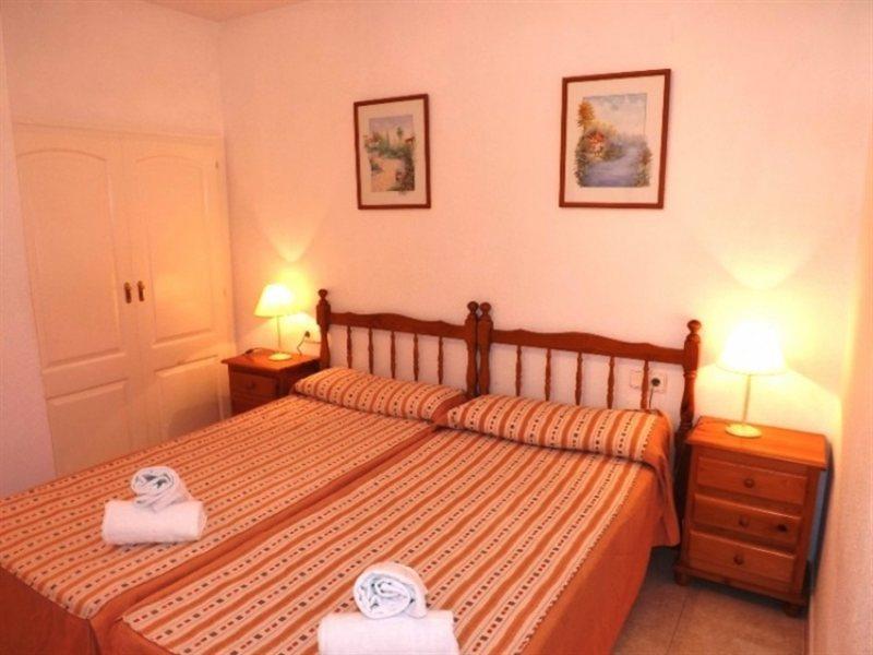 Apartamentos Zafiro Unitursa Калпе Екстериор снимка